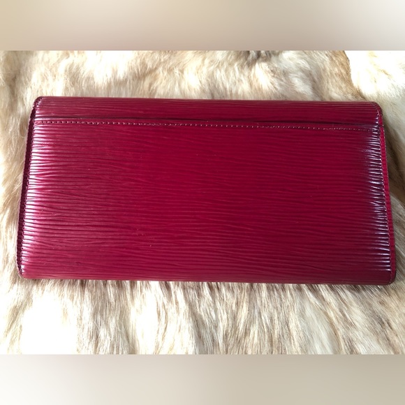 Louis Vuitton Epi Portefeuille Sarah Wallet - Picture 4 of 15